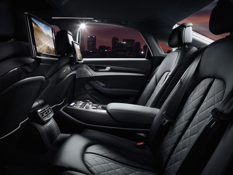Интерьер Audi S8 (D4) 2014 года  (AU) (фото 19 из 28)